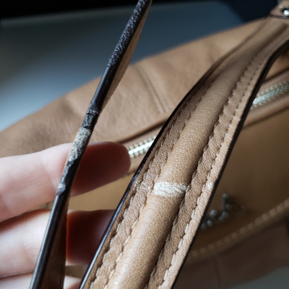 Coach Leather Purse - Picture 3 of 11